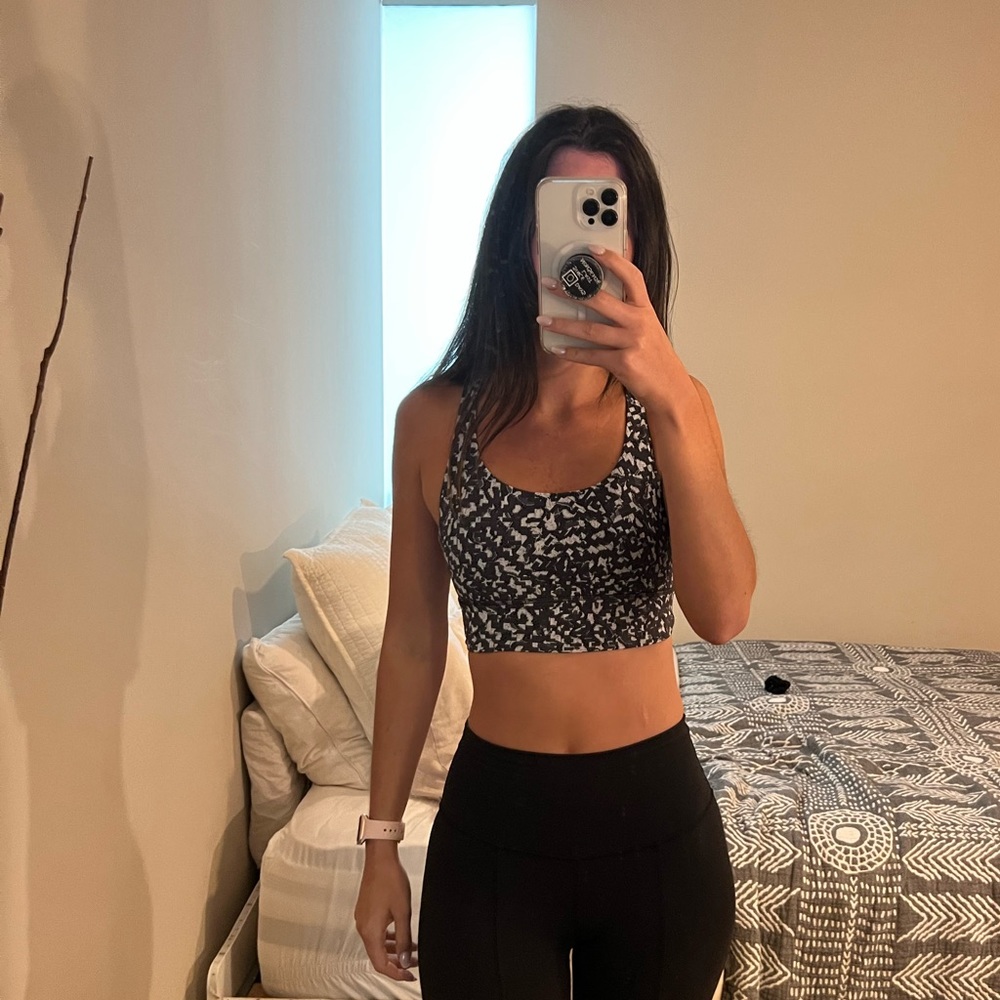 Lululemon sports bra